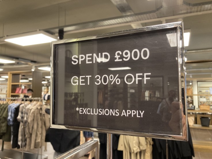 英國倫敦購物》土產掃貨走起！Burberry Outlet 博柏利倫敦暢貨中心Dragon mama uk 龍媽媽在英國｜龍三來了